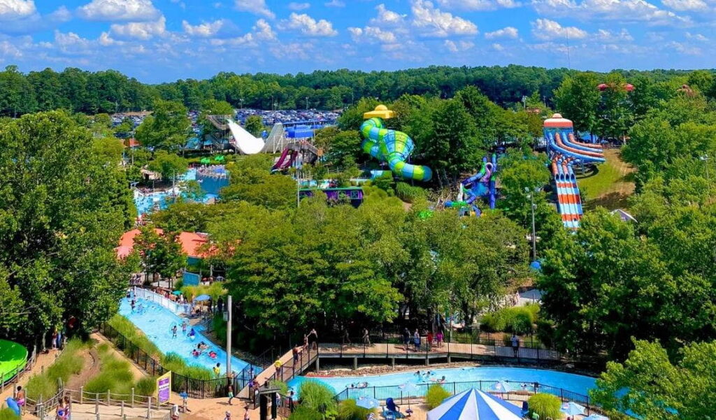 Wet 'n Wild Emerald Pointe Water Park