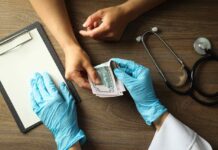 미국 의료 사기 대대적 단속, 노스캐롤라이나 의료 전문가들 기소