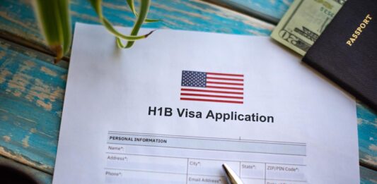 H-1B 비자 추첨제 폐지, 2026년부터 연봉순 선발제 도입예정