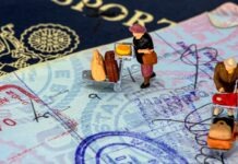 H-1B 비자 2027년도 신청 접수 시작, NC 한인 전문직 종사자가 알아야 할 사항 2 men in yellow and black suit action figures