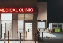 메디케이드 데이터 공유 정책 변화, NC 한인 가족들이 알아야 할 사항 UNKs coffee store during daytime