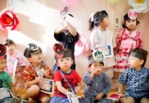 무인가 보육시설의 위험성, NC 한인 부모가 반드시 알아야 할 사항 group of women sitting on floor