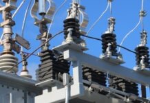 듀크에너지 또 요금 인상 신청, NC 한인 가정에 미치는 영향 gray transmission tower