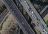 노스캐롤라이나 메모리얼 데이 여행, 120만 명 이동 예상 — 유가 상승 속 알뜰 준비법 high-angle photo of road with vehicles