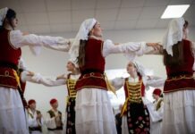 윈스턴세일럼 그리스 축제, 1984년부터 이어온 봄의 문화 행사 윈스턴세일럼 그리스 축제 현장 — 그리스 전통 음식과 춤 공연