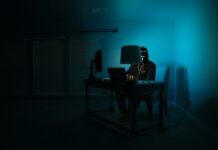 AI 에이전트 보안 사고, 오픈AI·메타·구글까지 확산 AI 에이전트 보안 사고를 나타내는 사이버보안 이미지